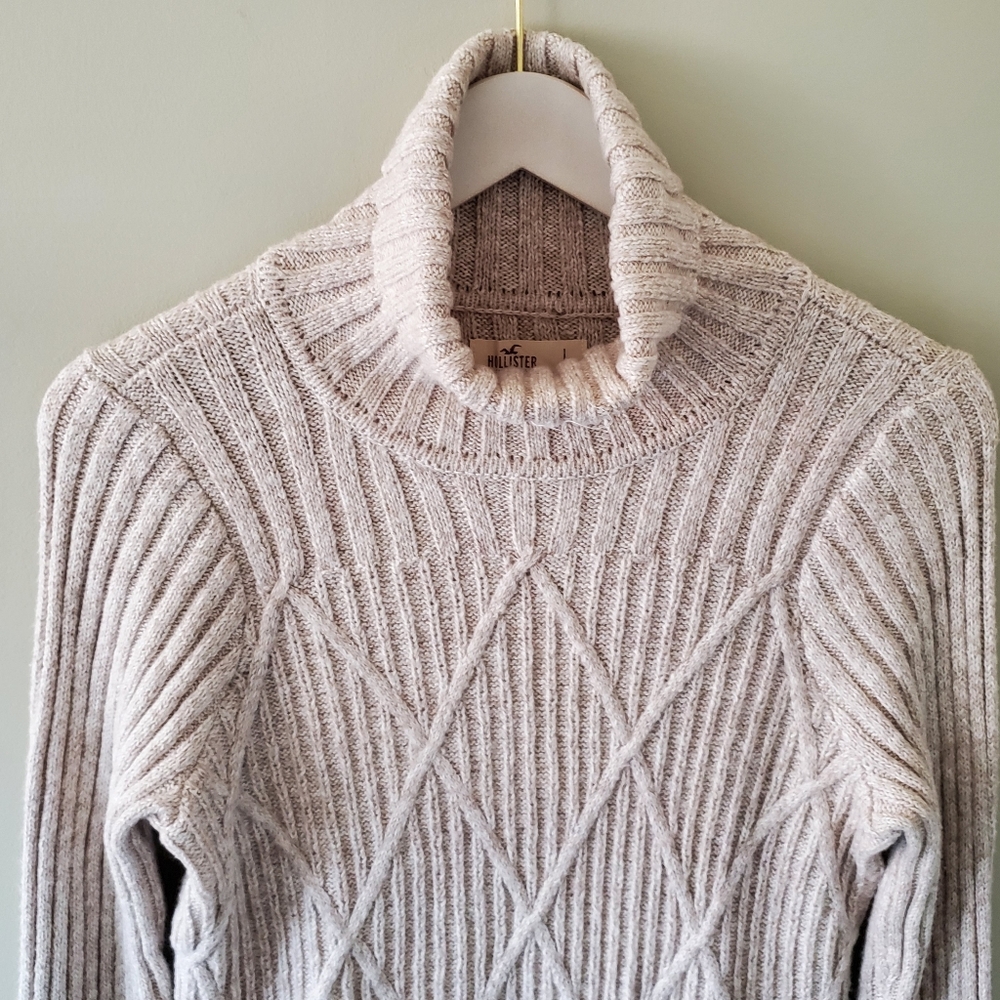 NWOT Hollister L Cabincore Coastal Neutral Cozy Cable Knit Turtleneck Sweater - Picture 4 of 11